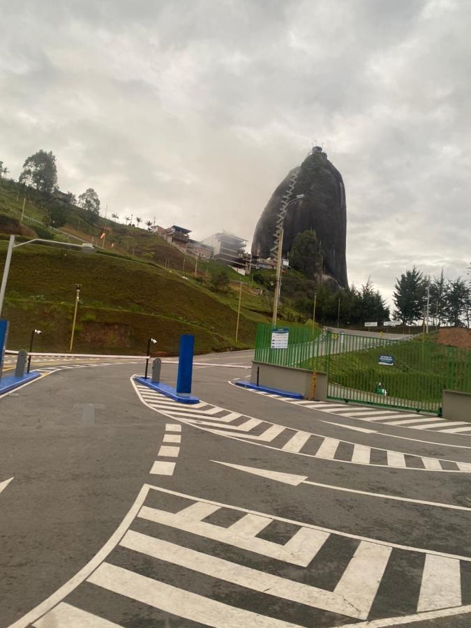 Casa Hotel Los Embalses Guatapé Kültér fotó